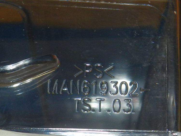MAN61930201 - Полка на дверь для бутылок BIG BOTTLE (нижняя) LG