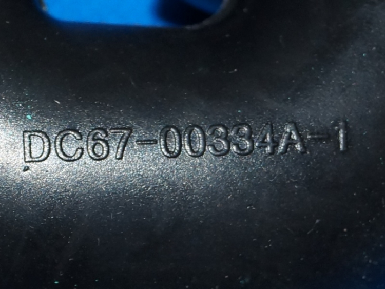DC67-00334A - Патрубок заливной от дозатора в бак с зажимами Samsung